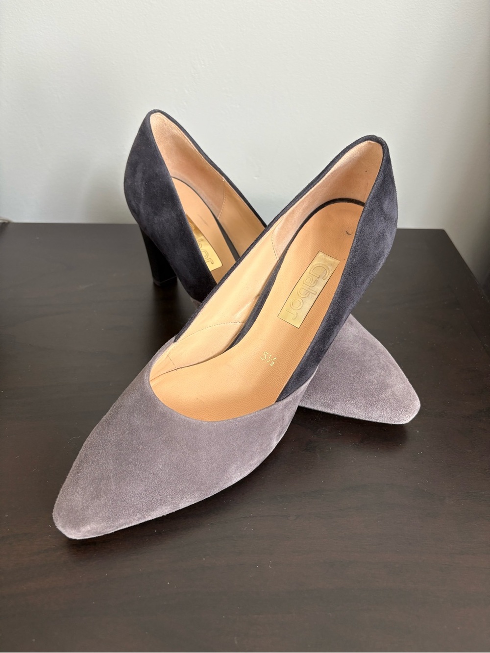 Gabor Two-Tone Gray Suede Pointed-Toe Pumps